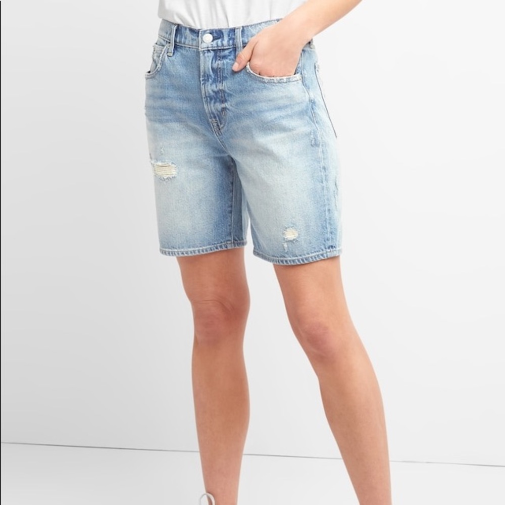 NWT GAP 7" Denim Shorts Distressed